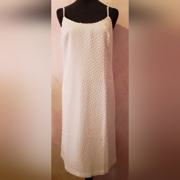 Club Monaco Dresses & Skirts - NWOT Club Monaco Ivory Sleeveless Dress